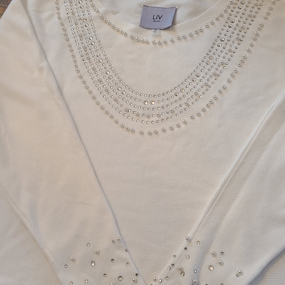 Liv Milano sweater w/pearl and rhinestones - Picture 7 of 7